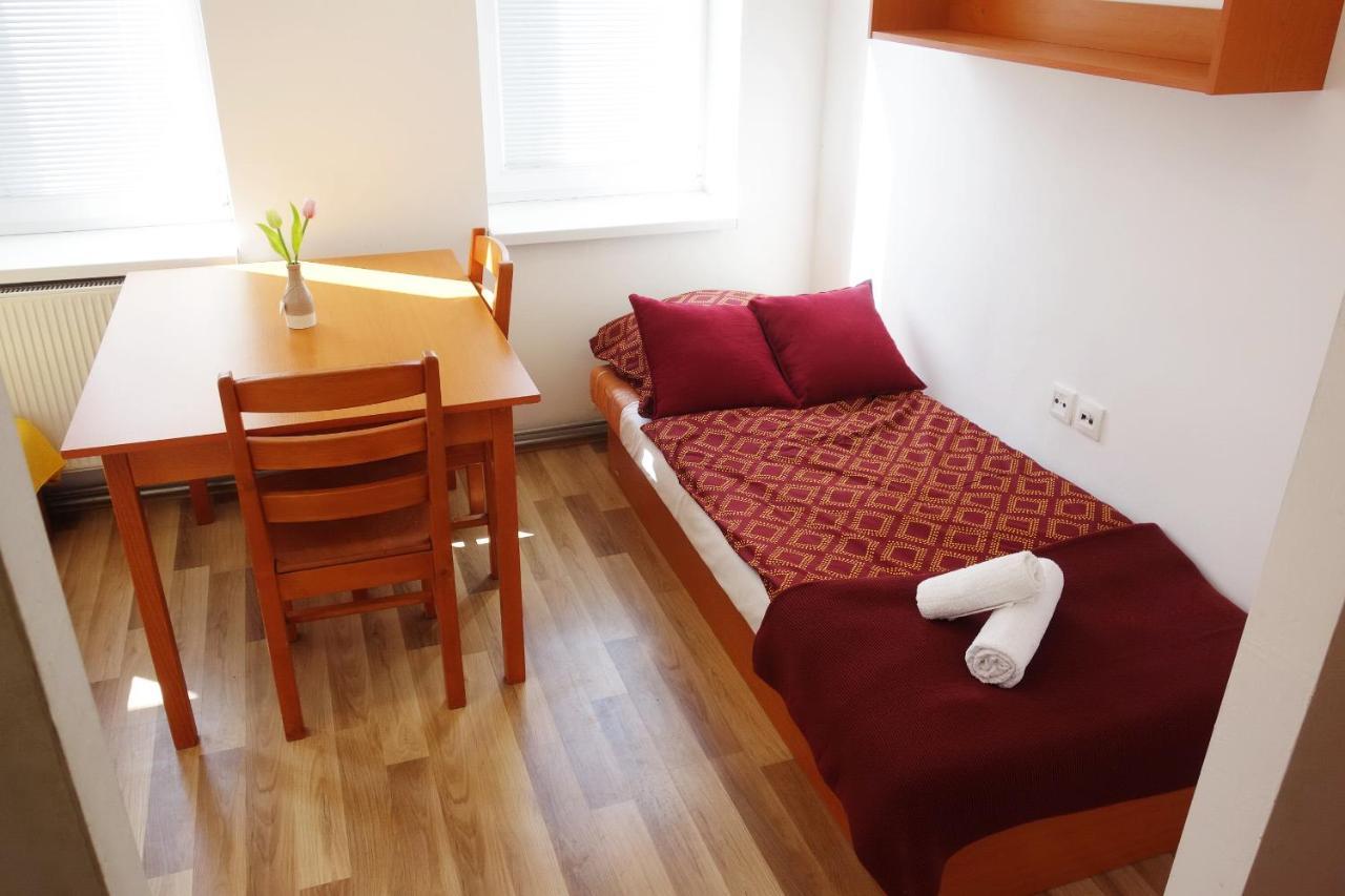 Apartmany Alzuz Ruzomberok Bagian luar foto